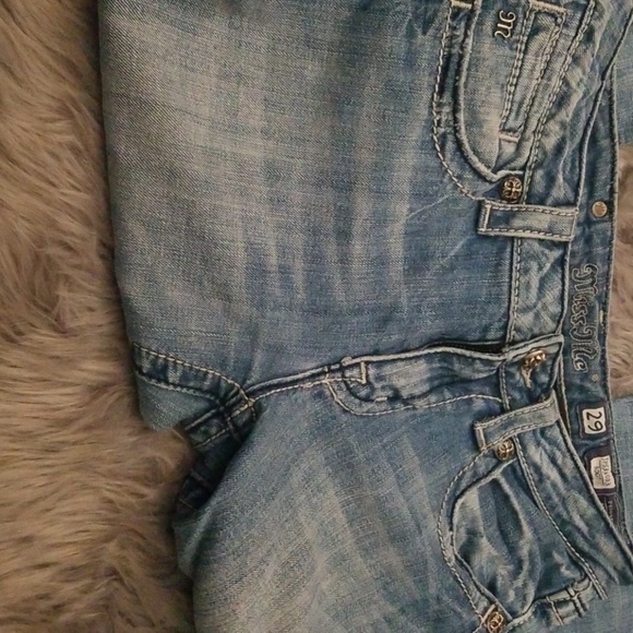 Miss Me Jeans size 29 - Picture 2 of 3